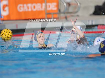 Thumbnail 2 in Soquel vs. Clovis (CIF D2 Norcal Regional Finals) photogallery.