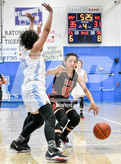 Thumbnail 2 in Sandia Prep vs. Taos photogallery.