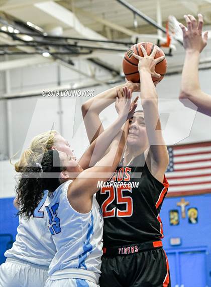 Thumbnail 2 in Sandia Prep vs. Taos photogallery.