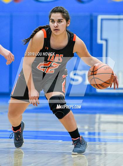 Thumbnail 1 in Sandia Prep vs. Taos photogallery.