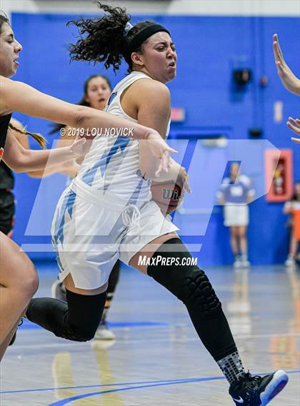 Thumbnail 1 in Sandia Prep vs. Taos photogallery.