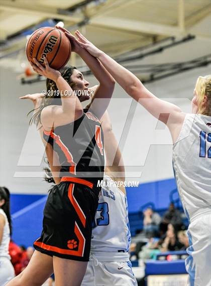 Thumbnail 2 in Sandia Prep vs. Taos photogallery.