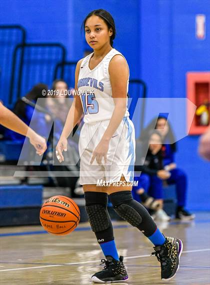 Thumbnail 1 in Sandia Prep vs. Taos photogallery.
