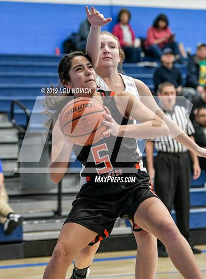 Thumbnail 2 in Sandia Prep vs. Taos photogallery.