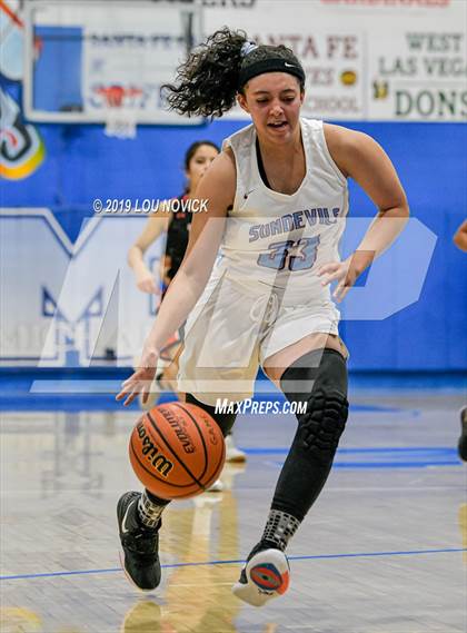 Thumbnail 2 in Sandia Prep vs. Taos photogallery.