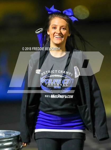 Thumbnail 3 in Wolfe City vs. Tom Bean (UIL 2A-1 Region II Bi-District Playoff) photogallery.