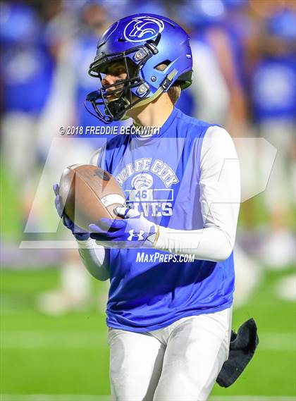 Thumbnail 1 in Wolfe City vs. Tom Bean (UIL 2A-1 Region II Bi-District Playoff) photogallery.