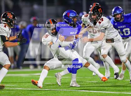 Thumbnail 3 in Wolfe City vs. Tom Bean (UIL 2A-1 Region II Bi-District Playoff) photogallery.