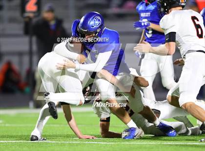 Thumbnail 1 in Wolfe City vs. Tom Bean (UIL 2A-1 Region II Bi-District Playoff) photogallery.