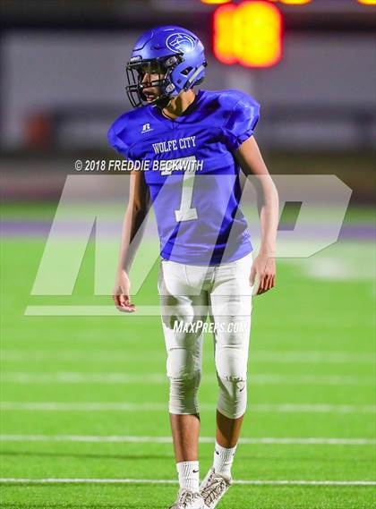 Thumbnail 1 in Wolfe City vs. Tom Bean (UIL 2A-1 Region II Bi-District Playoff) photogallery.