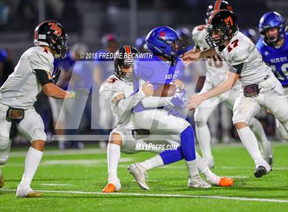 Thumbnail 1 in Wolfe City vs. Tom Bean (UIL 2A-1 Region II Bi-District Playoff) photogallery.