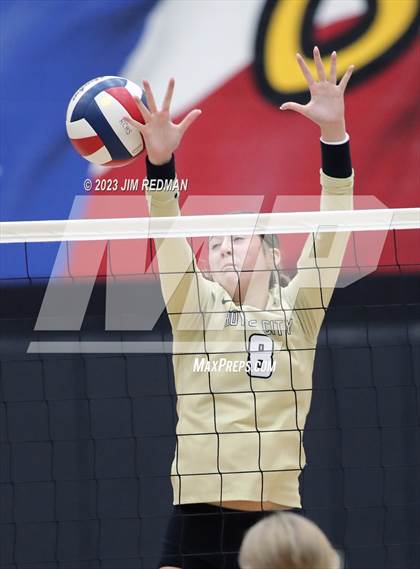 Thumbnail 3 in Caddo Mills @ Royse City photogallery.