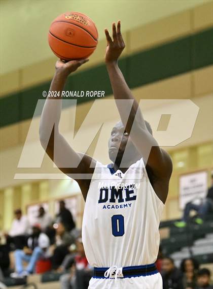 Thumbnail 2 in DME Academy vs. Dream City Christian National (Chick-Fil-A Classic) photogallery.
