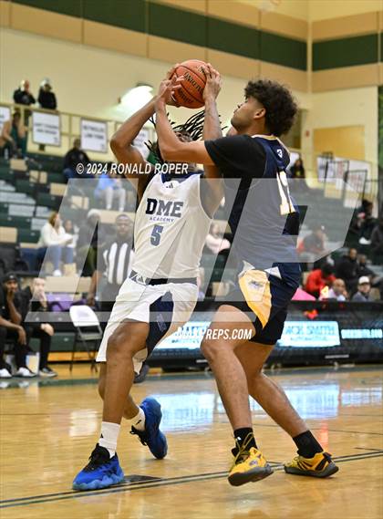 Thumbnail 2 in DME Academy vs. Dream City Christian National (Chick-Fil-A Classic) photogallery.