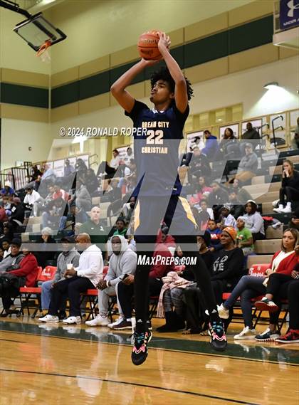 Thumbnail 1 in DME Academy vs. Dream City Christian National (Chick-Fil-A Classic) photogallery.