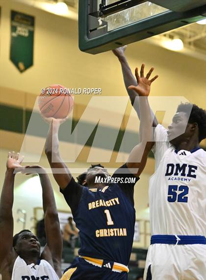 Thumbnail 1 in DME Academy vs. Dream City Christian National (Chick-Fil-A Classic) photogallery.