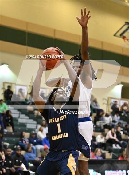 Thumbnail 2 in DME Academy vs. Dream City Christian National (Chick-Fil-A Classic) photogallery.