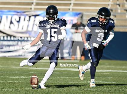 Thumbnail 1 in Bloomfield vs. Ansonia (CIAC Class S Final) photogallery.