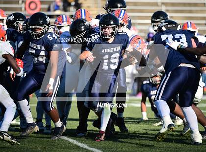 Thumbnail 3 in Bloomfield vs. Ansonia (CIAC Class S Final) photogallery.