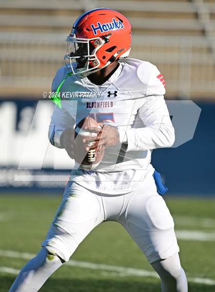 Thumbnail 3 in Bloomfield vs. Ansonia (CIAC Class S Final) photogallery.