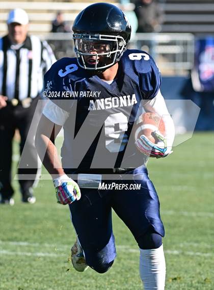 Thumbnail 3 in Bloomfield vs. Ansonia (CIAC Class S Final) photogallery.