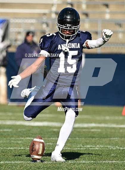 Thumbnail 1 in Bloomfield vs. Ansonia (CIAC Class S Final) photogallery.
