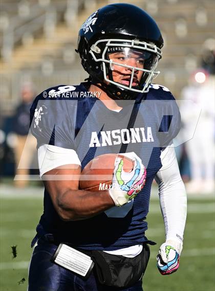 Thumbnail 3 in Bloomfield vs. Ansonia (CIAC Class S Final) photogallery.
