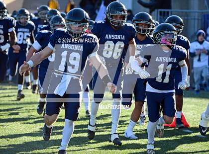 Thumbnail 3 in Bloomfield vs. Ansonia (CIAC Class S Final) photogallery.