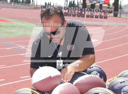 Thumbnail 2 in Bonita Vista vs. Classical Academy (Honor Bowl) photogallery.
