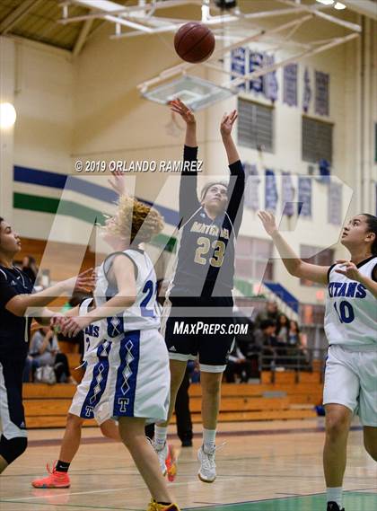 Thumbnail 1 in Mater Dei Catholic @ Eastlake photogallery.