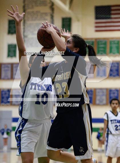 Thumbnail 1 in Mater Dei Catholic @ Eastlake photogallery.