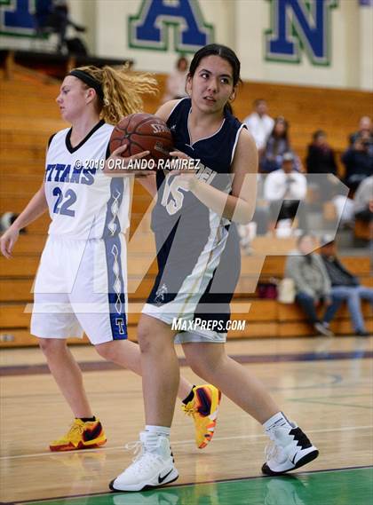 Thumbnail 2 in Mater Dei Catholic @ Eastlake photogallery.