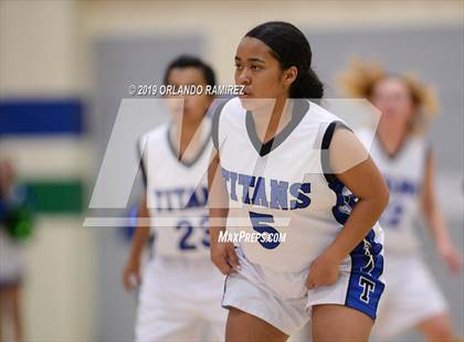Thumbnail 2 in Mater Dei Catholic @ Eastlake photogallery.