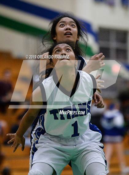 Thumbnail 1 in Mater Dei Catholic @ Eastlake photogallery.