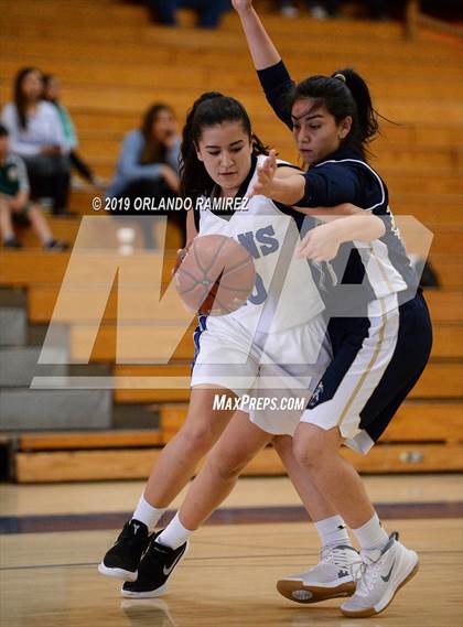 Thumbnail 2 in Mater Dei Catholic @ Eastlake photogallery.