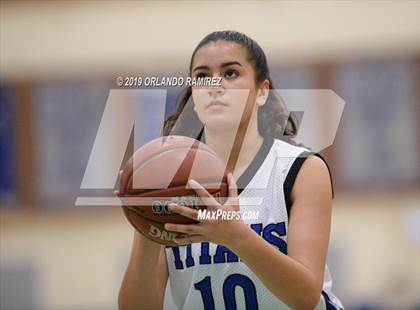 Thumbnail 3 in Mater Dei Catholic @ Eastlake photogallery.