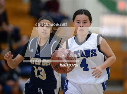 Thumbnail 3 in Mater Dei Catholic @ Eastlake photogallery.