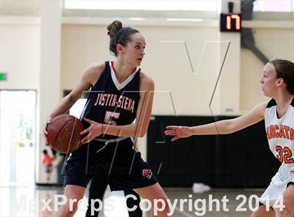 Thumbnail 1 in Justin-Siena vs. Arcata (CIF NorCal Regional D4 Final) photogallery.