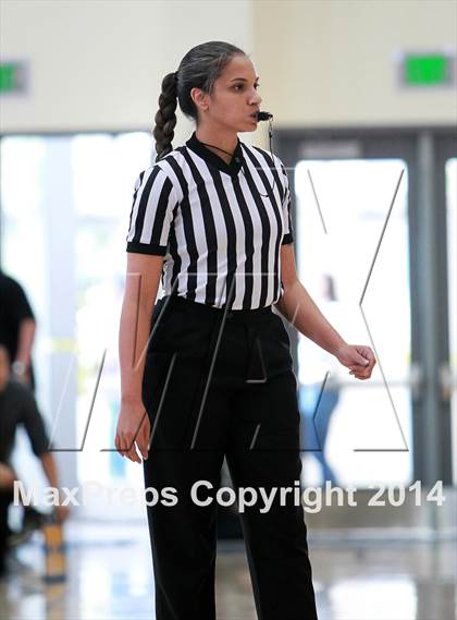 Thumbnail 1 in Justin-Siena vs. Arcata (CIF NorCal Regional D4 Final) photogallery.