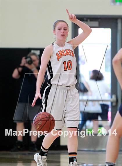 Thumbnail 1 in Justin-Siena vs. Arcata (CIF NorCal Regional D4 Final) photogallery.