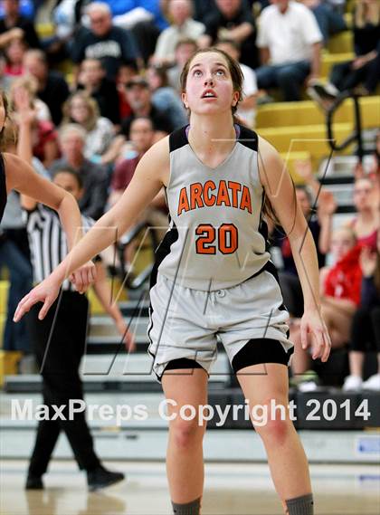 Thumbnail 2 in Justin-Siena vs. Arcata (CIF NorCal Regional D4 Final) photogallery.