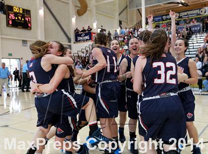 Thumbnail 3 in Justin-Siena vs. Arcata (CIF NorCal Regional D4 Final) photogallery.