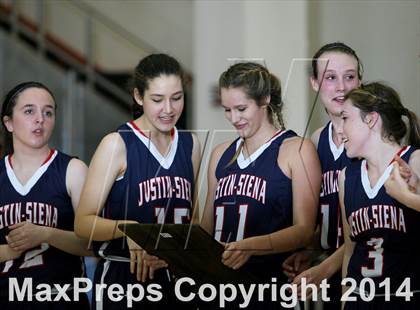 Thumbnail 2 in Justin-Siena vs. Arcata (CIF NorCal Regional D4 Final) photogallery.