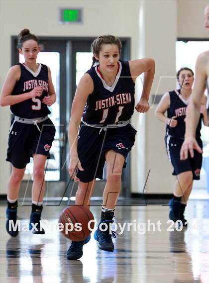 Thumbnail 2 in Justin-Siena vs. Arcata (CIF NorCal Regional D4 Final) photogallery.