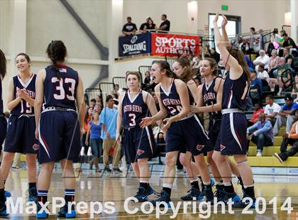 Thumbnail 2 in Justin-Siena vs. Arcata (CIF NorCal Regional D4 Final) photogallery.