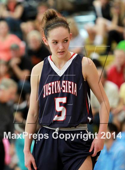 Thumbnail 1 in Justin-Siena vs. Arcata (CIF NorCal Regional D4 Final) photogallery.