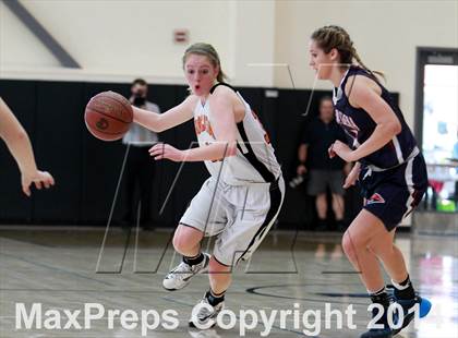 Thumbnail 1 in Justin-Siena vs. Arcata (CIF NorCal Regional D4 Final) photogallery.