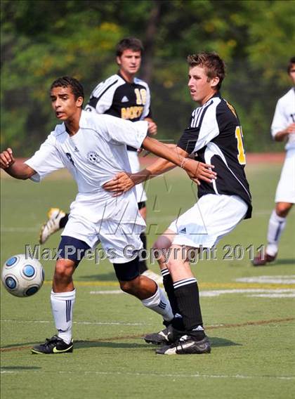 Thumbnail 2 in Farmington vs Lutheran North (Detroit Country Day Tournament) photogallery.
