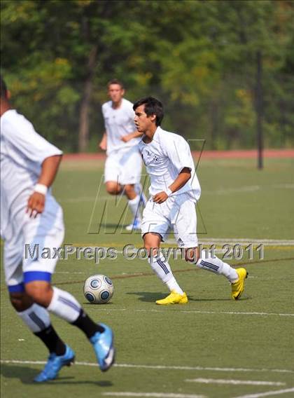 Thumbnail 1 in Farmington vs Lutheran North (Detroit Country Day Tournament) photogallery.