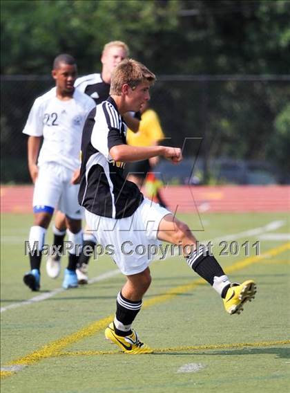 Thumbnail 1 in Farmington vs Lutheran North (Detroit Country Day Tournament) photogallery.